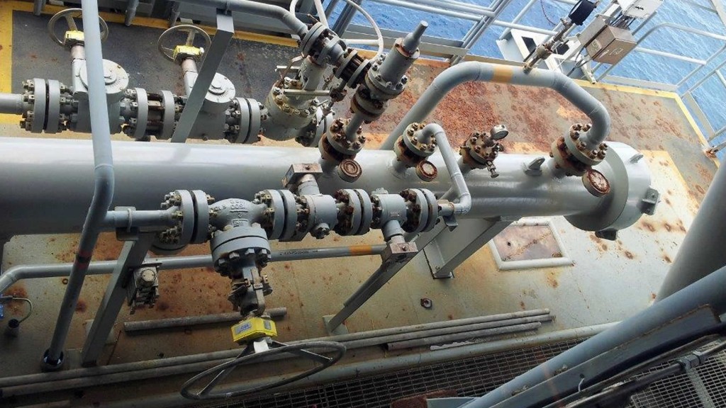valve interlocks on gearbox valves