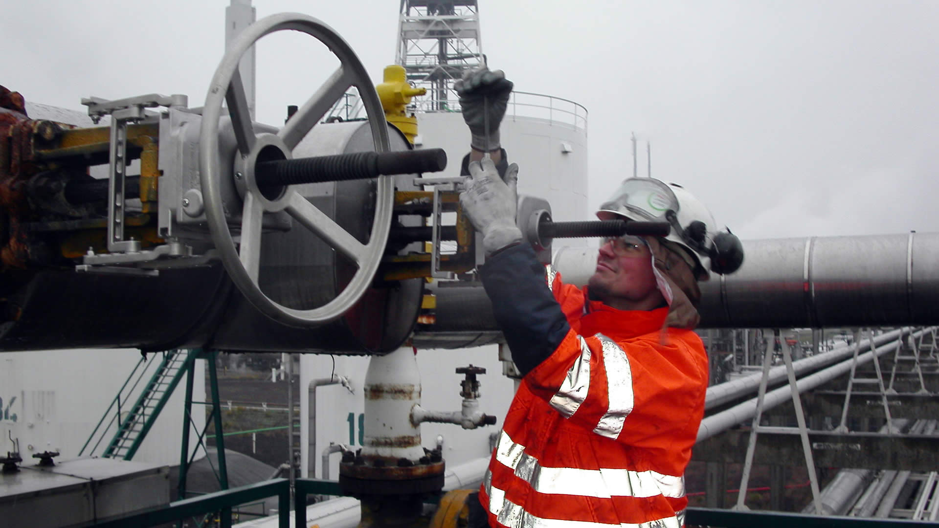 Valve interlock installed by service engineer