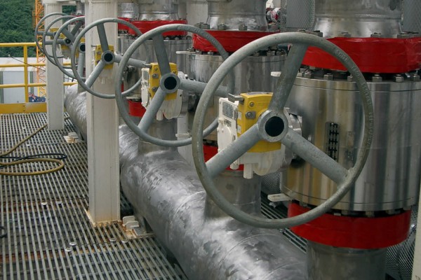 Valve interlocks on pressure safety valves