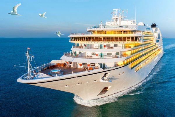 Cruise ship